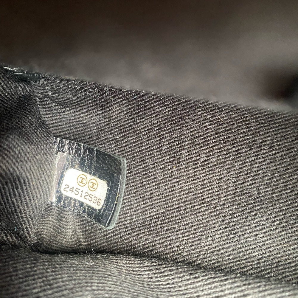 CHANEL uniform waist bag - Picture 3 of 6